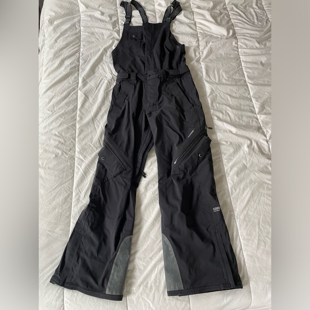 Orage Men’s snow pants with detachable bib, size Small